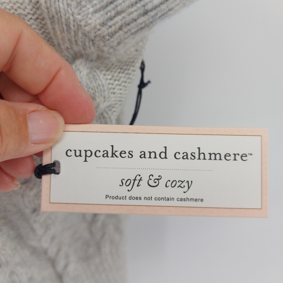 Cupcakes and Cashmere Cableknit turtleneck sleeveless Sweater Vest - Picture 3 of 6